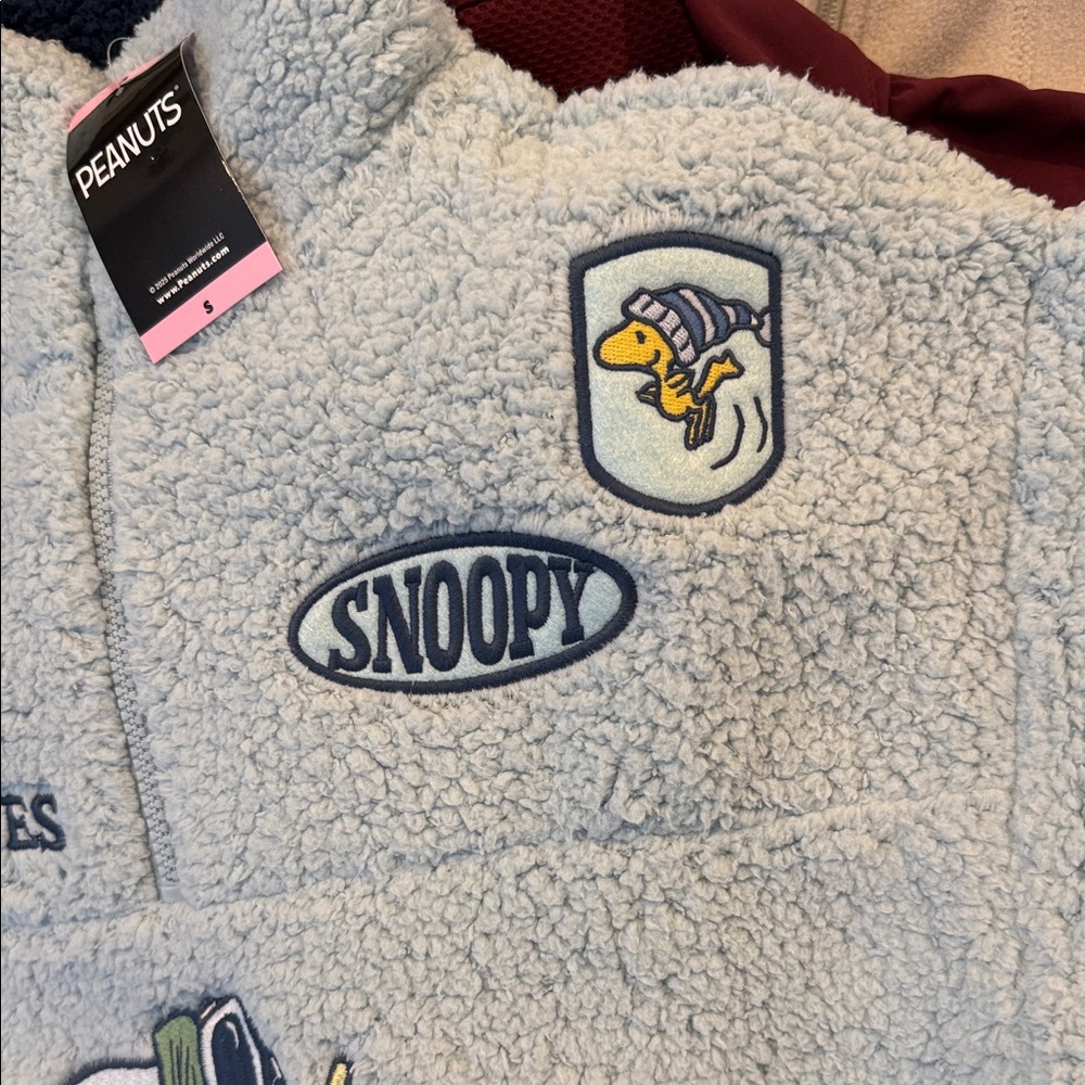Woman’s small  Sherpa Fleece Pullover - Light Blue peanuts snoopy NEW - Picture 3 of 4